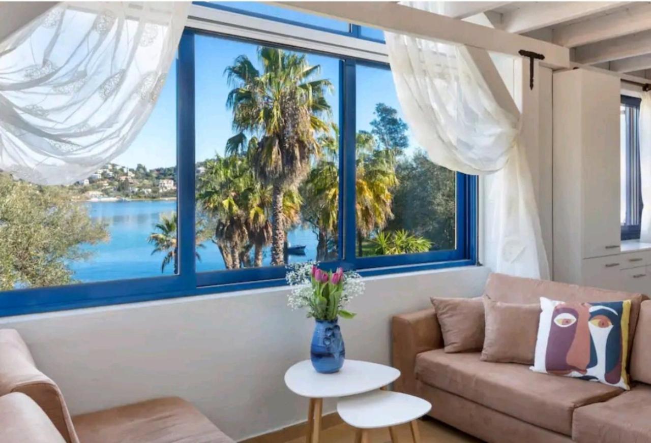 Govino Bay Luxury Beach Loft Apartment Danília Kültér fotó
