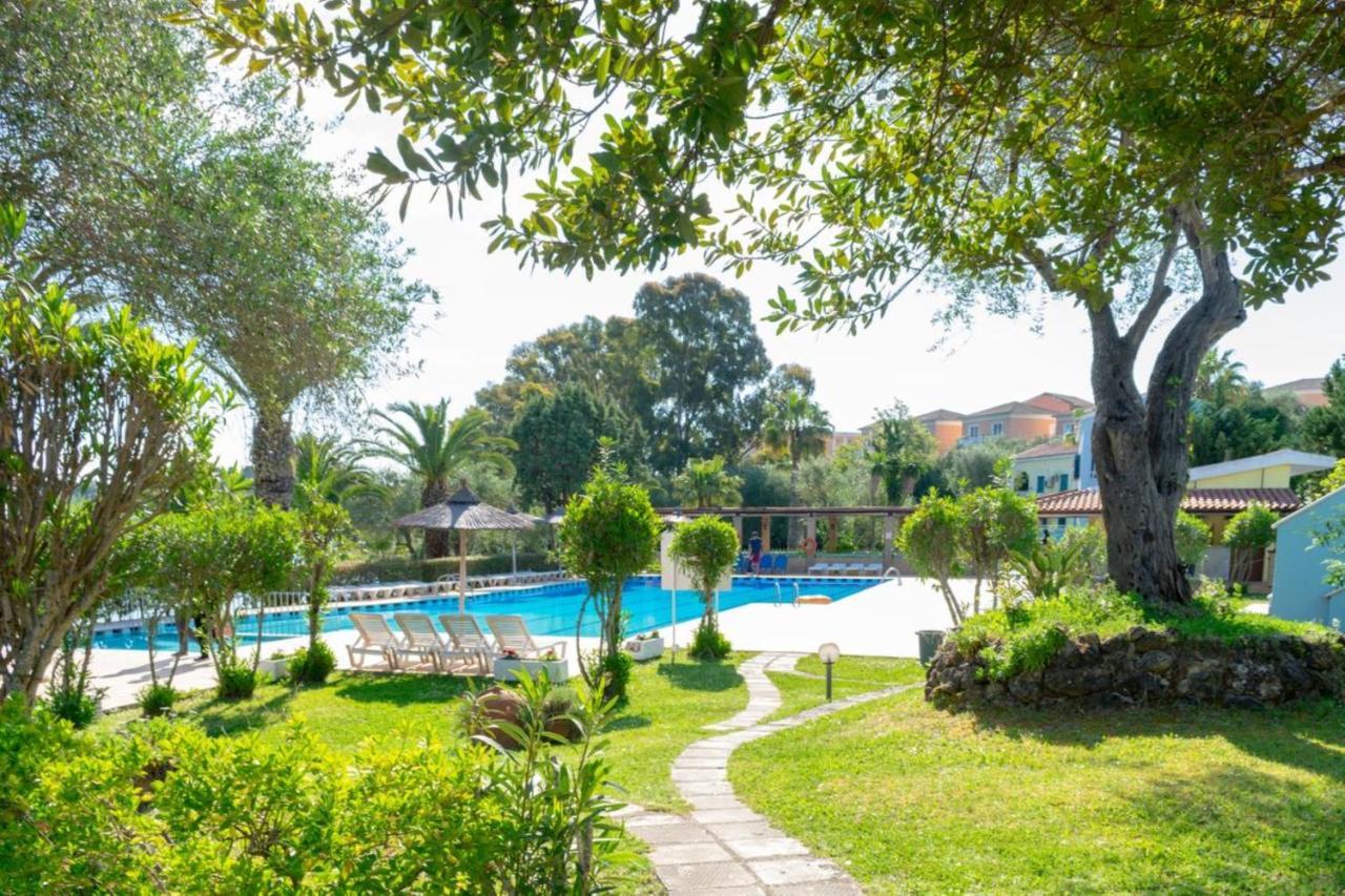Govino Bay Luxury Beach Loft Apartment Danília Kültér fotó