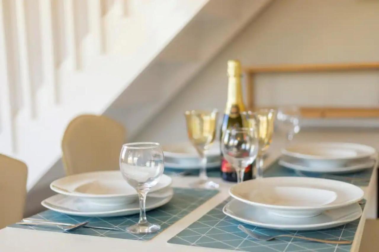 Govino Bay Luxury Beach Loft Apartment Danília Kültér fotó