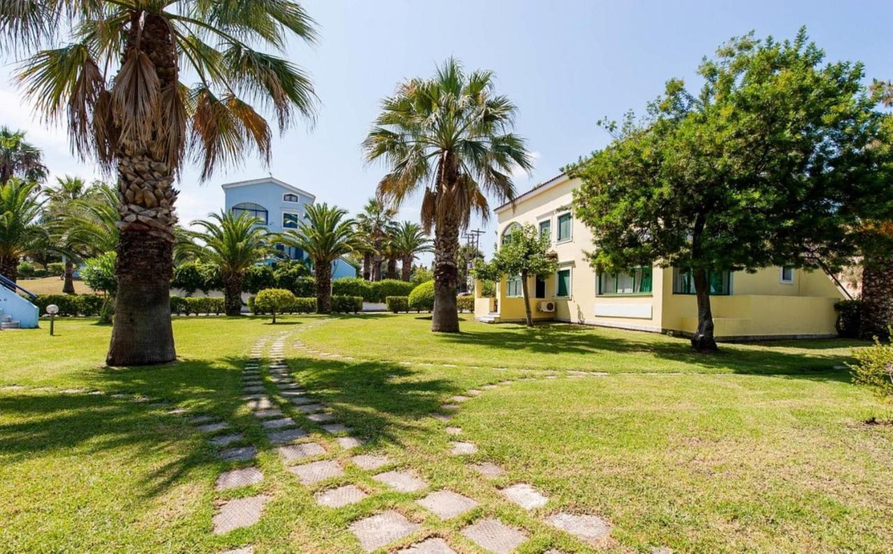 Govino Bay Luxury Beach Loft Apartment Danília Kültér fotó