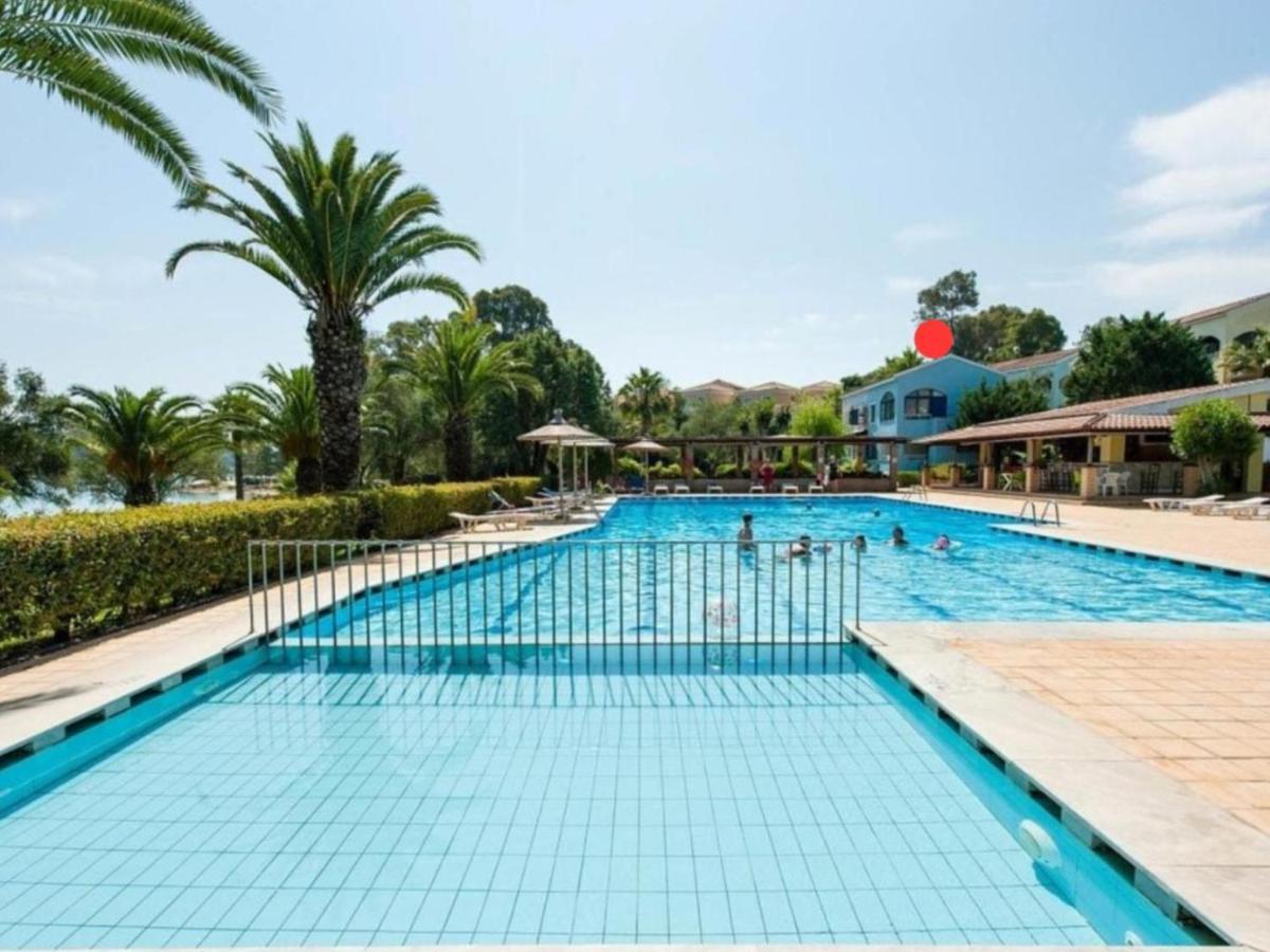 Govino Bay Luxury Beach Loft Apartment Danília Kültér fotó